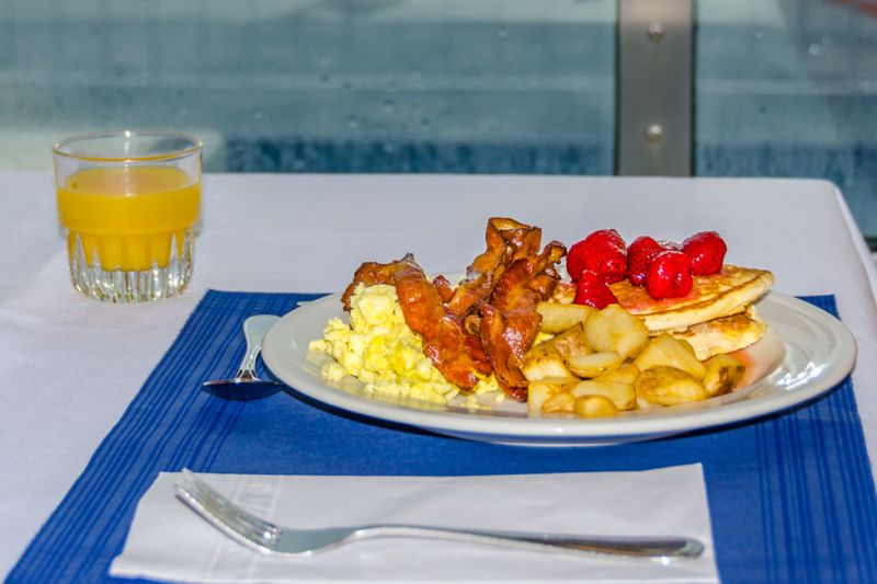 Food-Breakfast_on_Board
