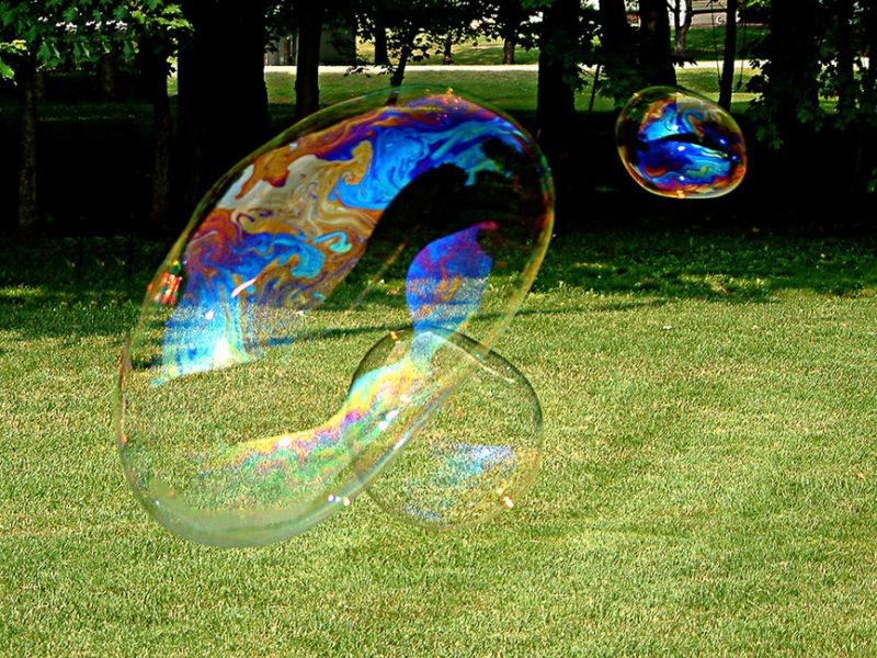 Bubbles-Floating_on_the_Breeze
