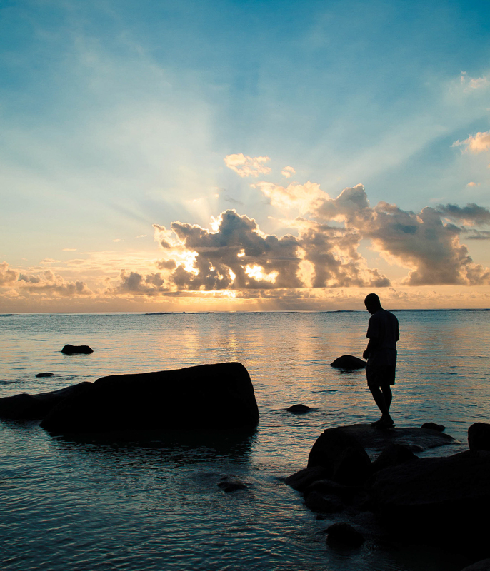 Silhouettes_Sunrise_Solitude
