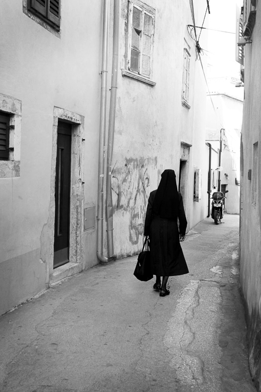 StreetPhotography_Sister_Agatha
