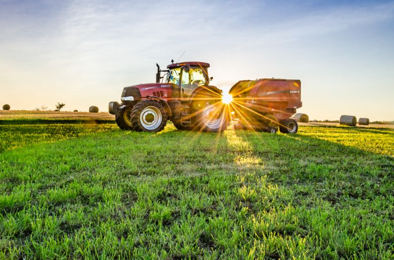 Farming-Sunset_on_the_Harvest
